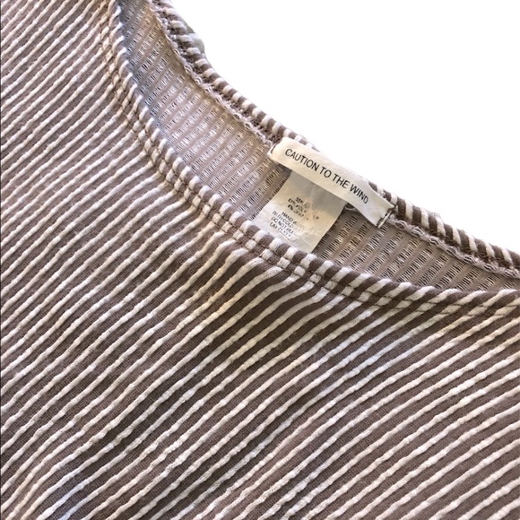 Caution to the Wind Top - Picture 2 of 3